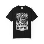 Bigfoot Isn't Real Trust Me Funny Vintage T-Shirt